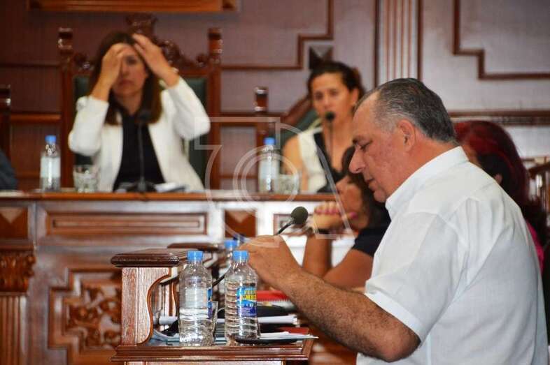 Juan Martel hizo un llamamiento especial a la oposición para aprobar el expediente (Foto TA)